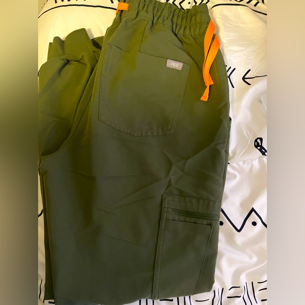 Figs. Women’s High waisted Jogger.